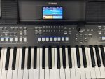 Yamaha PSR SX 600